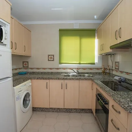 Pinos 22 Menyber Semesterbostad *