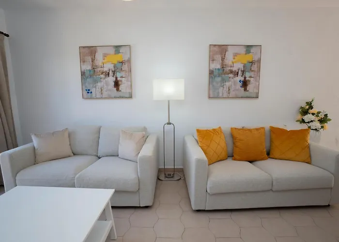 Semesterbostad Pinos 22 Menyber