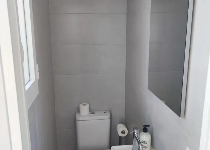 Semesterbostad Pinos 22 Menyber *