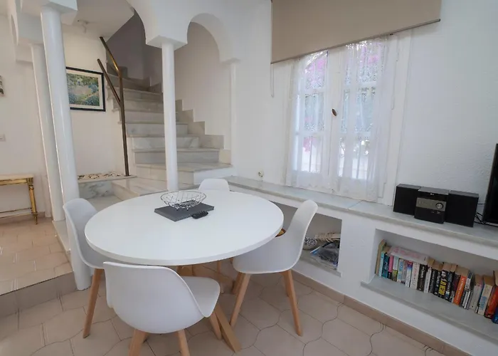 בית נופש Pinos 22 Menyber *