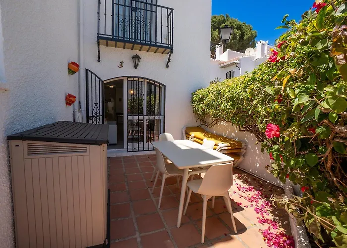 בית נופש Pinos 22 Menyber